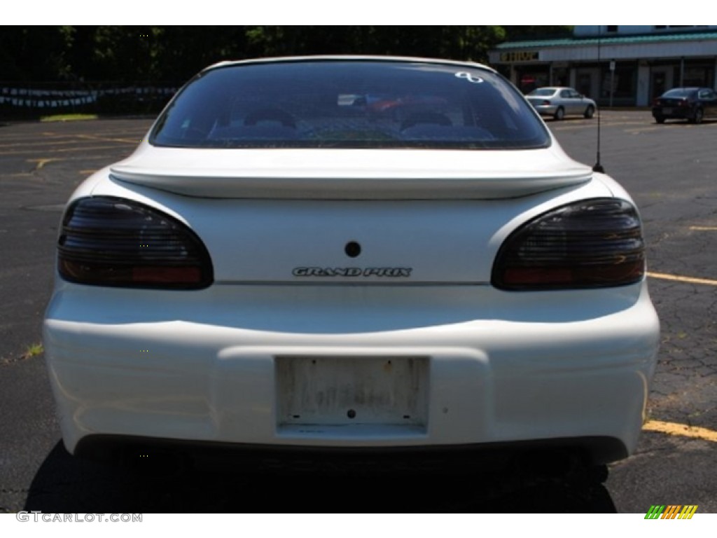 2000 Grand Prix GT Sedan - Arctic White / Graphite photo #4