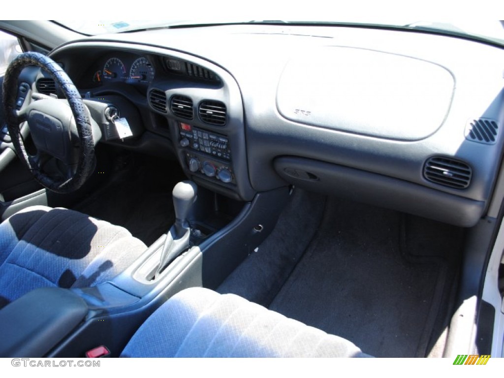 2000 Grand Prix GT Sedan - Arctic White / Graphite photo #9