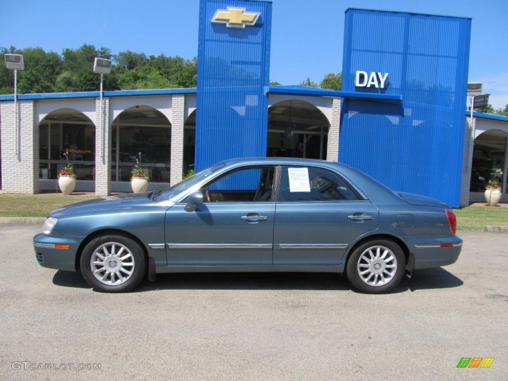 2004 XG350 L Sedan - Celadon Green Metallic / Black photo #2