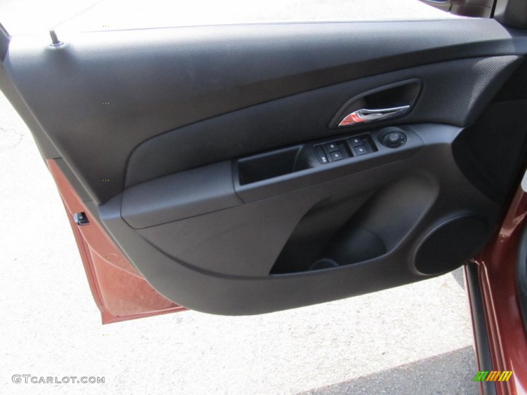 2012 Cruze LT - Autumn Red Metallic / Jet Black photo #7