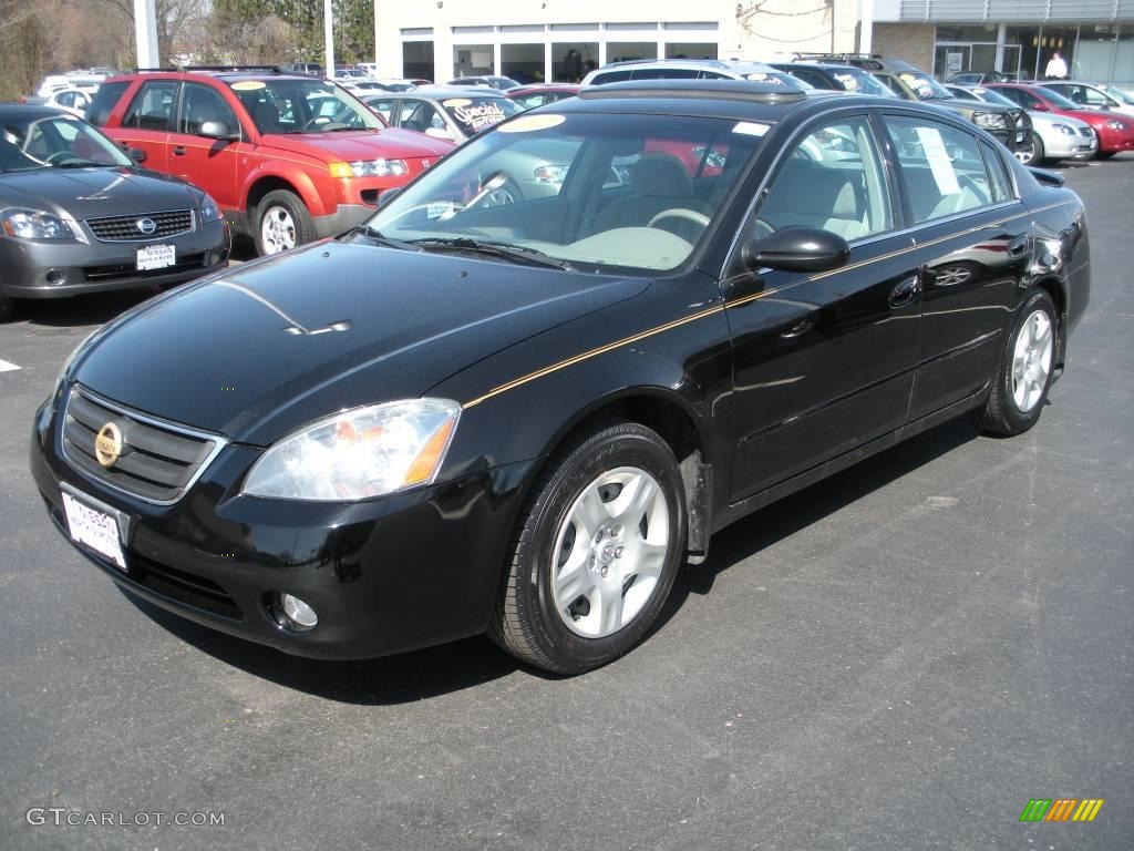 2002 Altima 2.5 S - Super Black / Frost Gray photo #1