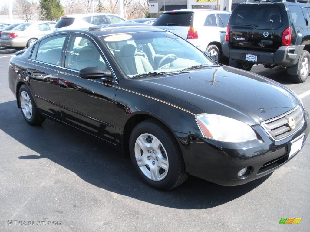 2002 Altima 2.5 S - Super Black / Frost Gray photo #3
