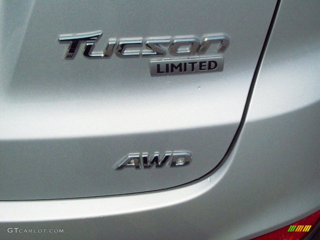 2011 Hyundai Tucson Limited AWD Marks and Logos Photos
