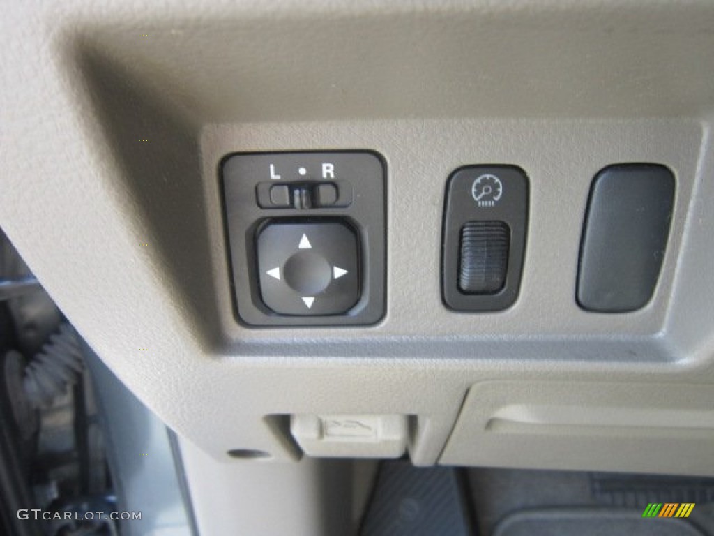 2003 Outlander LS 4WD - Urban Gray Pearl / Charcoal photo #14