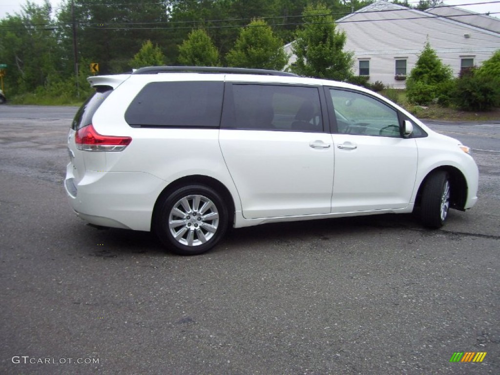 2011 Sienna Limited AWD - Super White / Light Gray photo #4