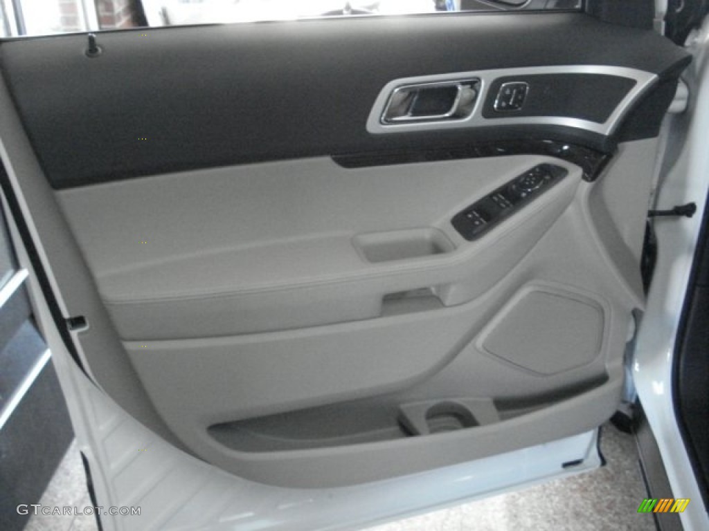 2013 Explorer Limited 4WD - White Platinum Tri-Coat / Medium Light Stone photo #13