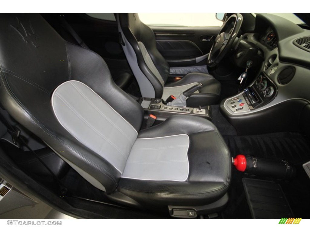 Black/Gray Interior 2005 Maserati GranSport Coupe Photo #67776132