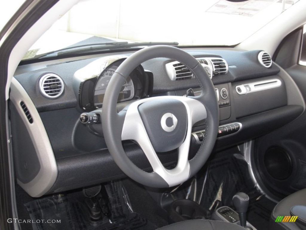 2013 Smart fortwo passion coupe Design Black Dashboard Photo #67776318