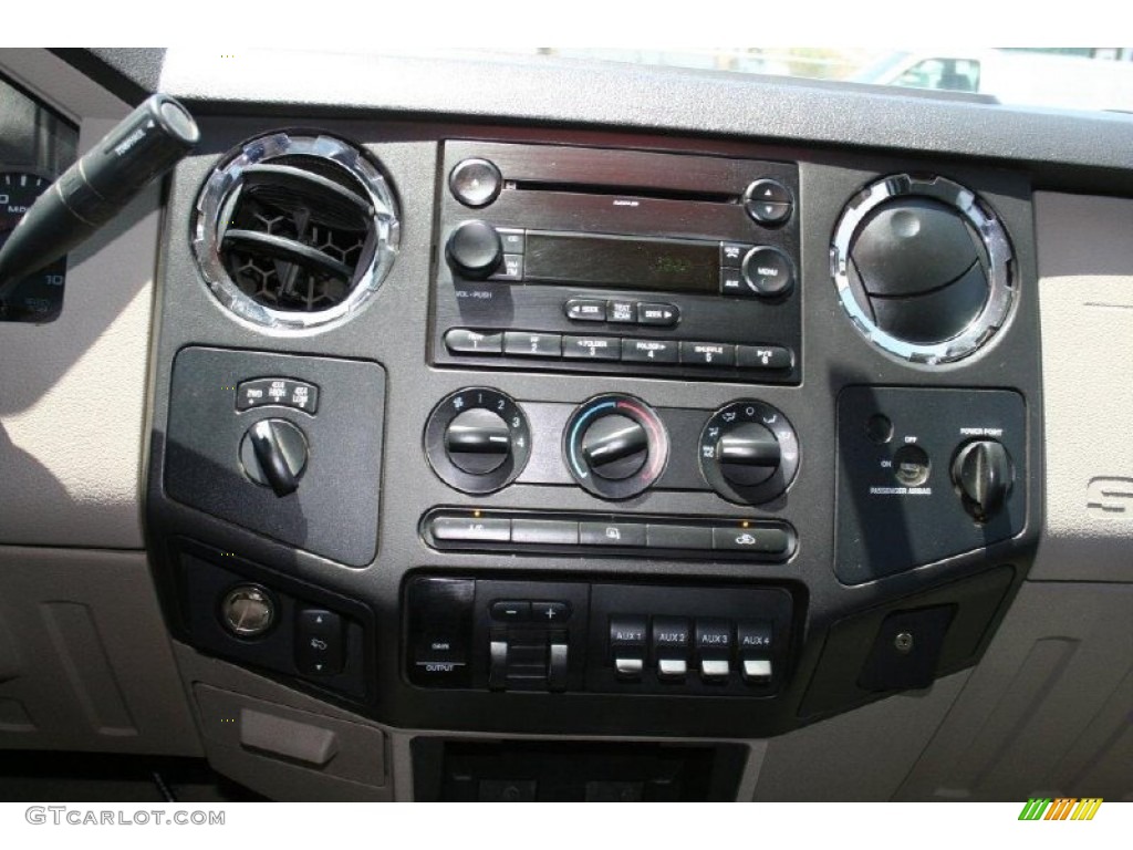 2008 Ford F250 Super Duty XLT SuperCab 4x4 Controls Photo #67779138