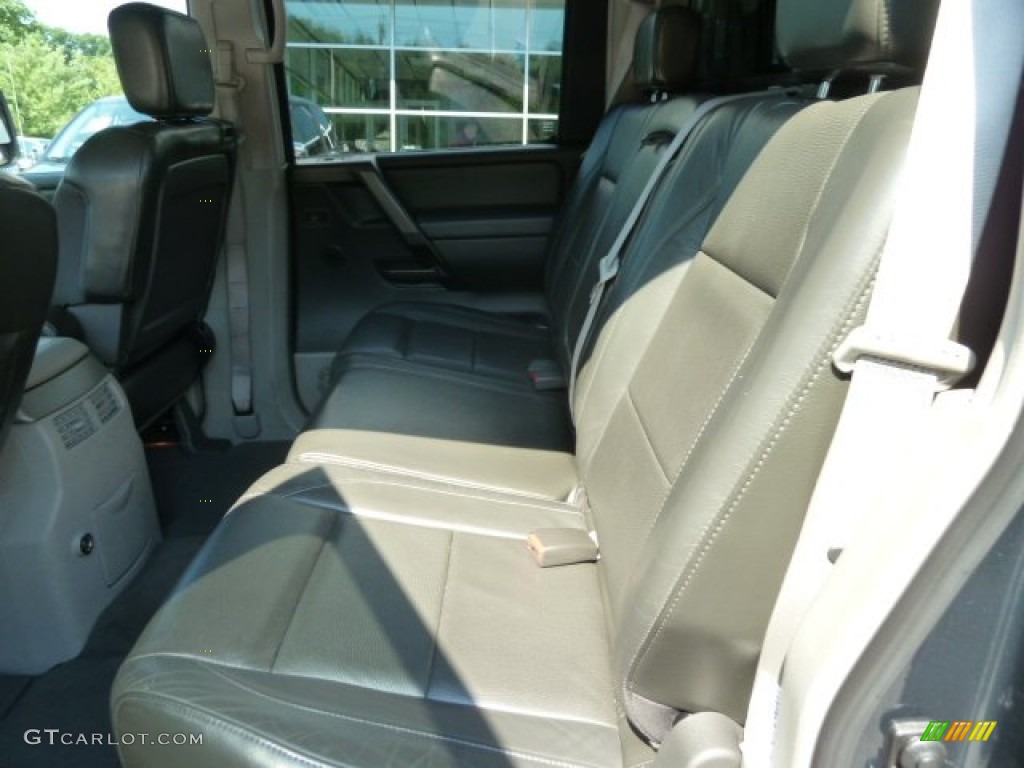 2004 Titan LE Crew Cab 4x4 - Deep Water Blue/Green / Graphite/Titanium photo #19
