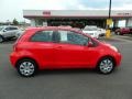 Absolutely Red - Yaris 3 Door Liftback Photo No. 2