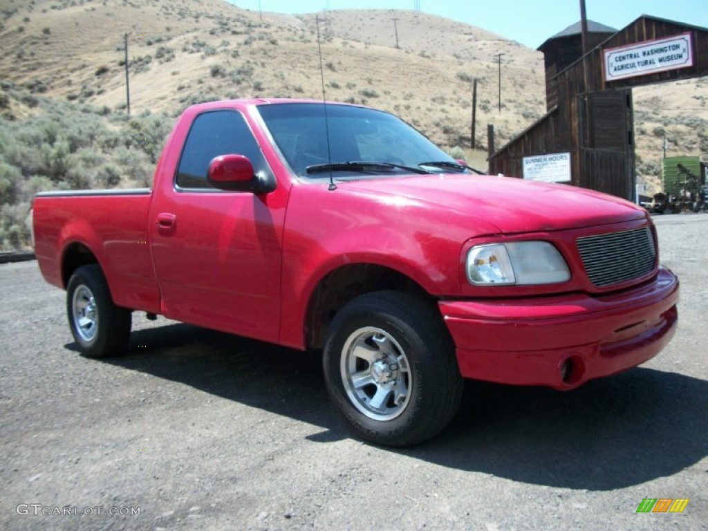 2001 F150 XL Regular Cab - Bright Red / Dark Graphite photo #1