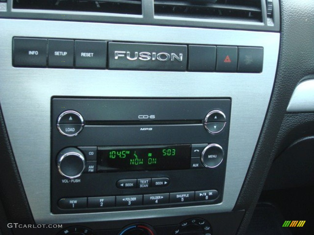 2009 Ford Fusion SE Sport Audio System Photos