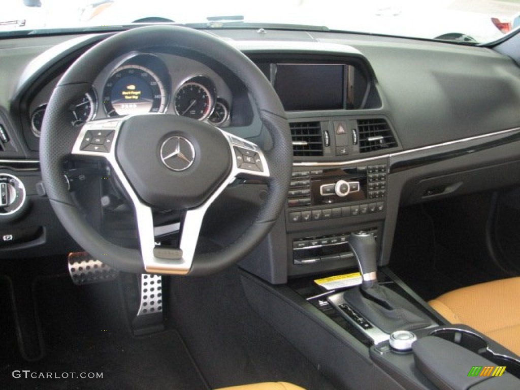 2012 Mercedes-Benz E 550 Cabriolet Dashboard Photos