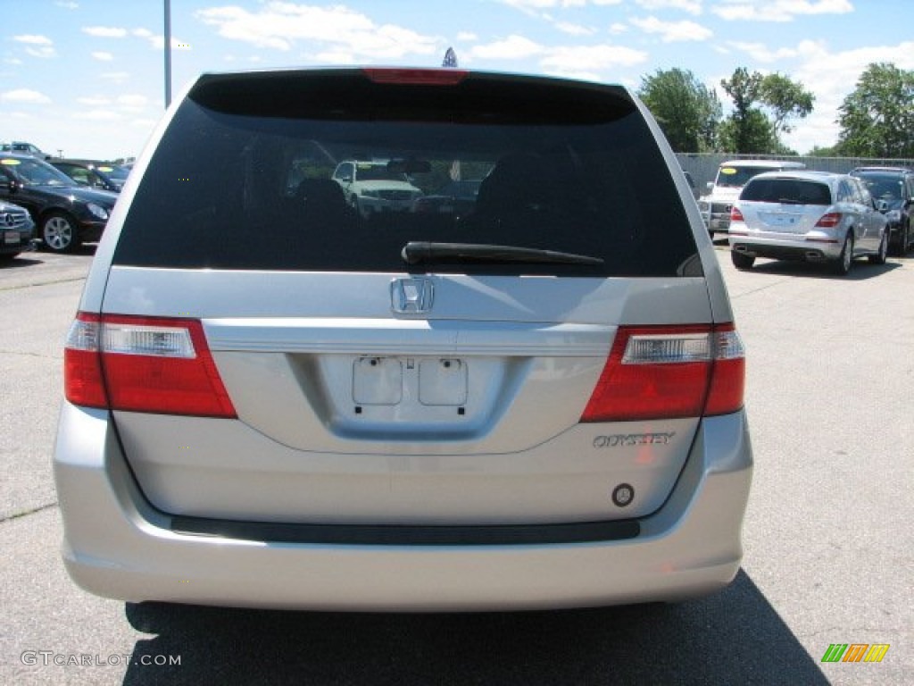 2005 Odyssey LX - Silver Pearl Metallic / Gray photo #4