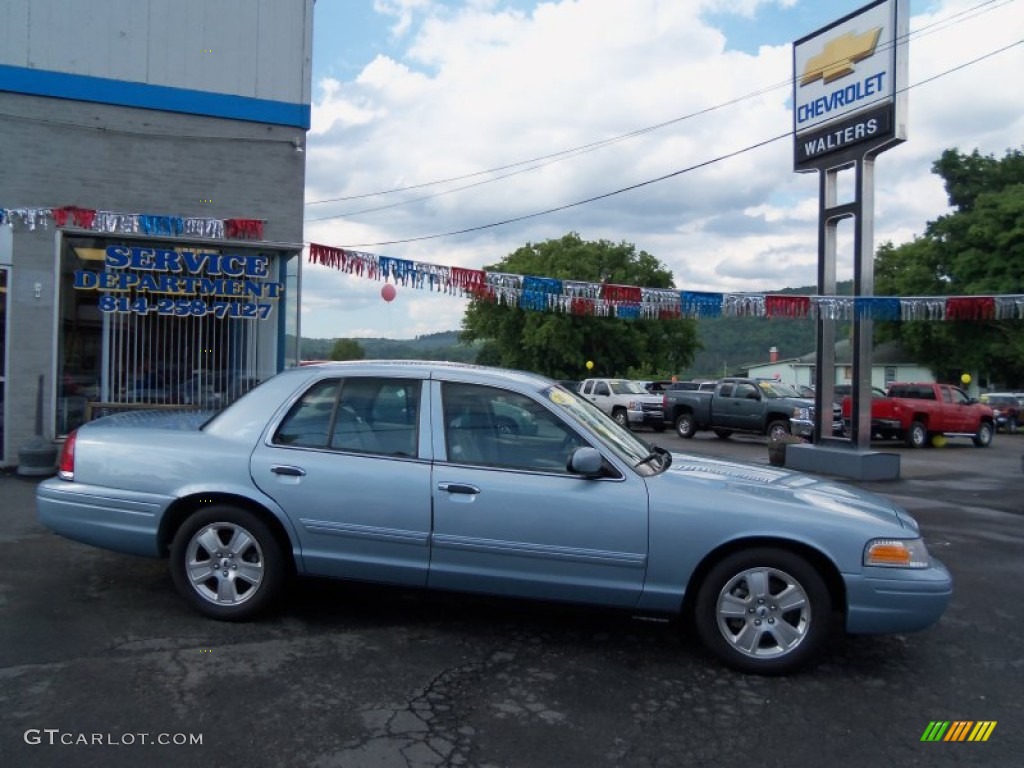 2011 Crown Victoria LX - Light Ice Blue Metallic / Light Camel photo #4