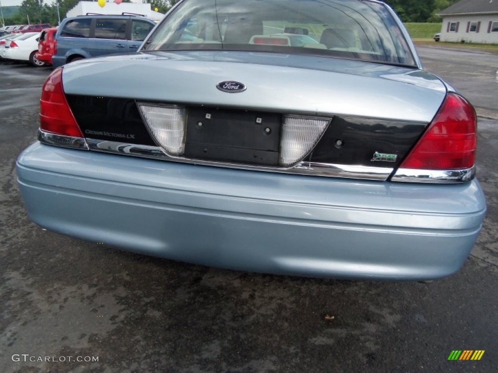 2011 Crown Victoria LX - Light Ice Blue Metallic / Light Camel photo #6