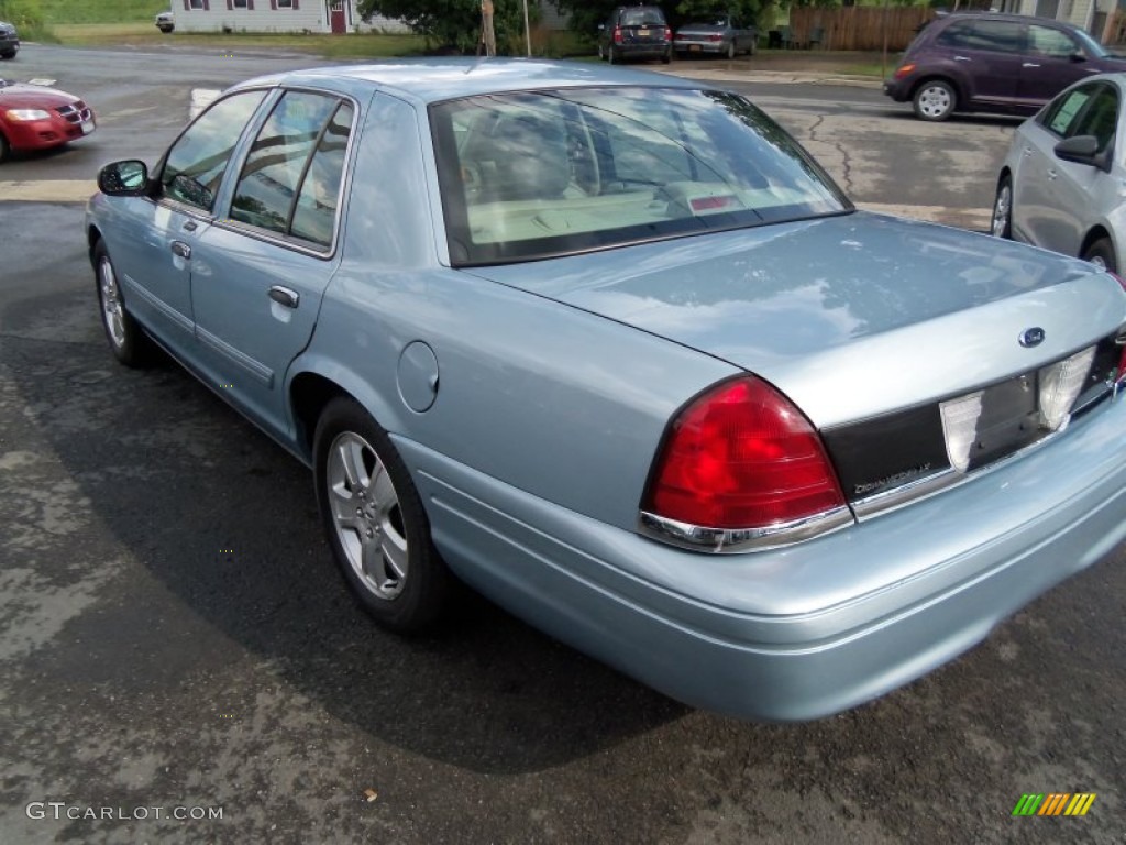 2011 Crown Victoria LX - Light Ice Blue Metallic / Light Camel photo #7