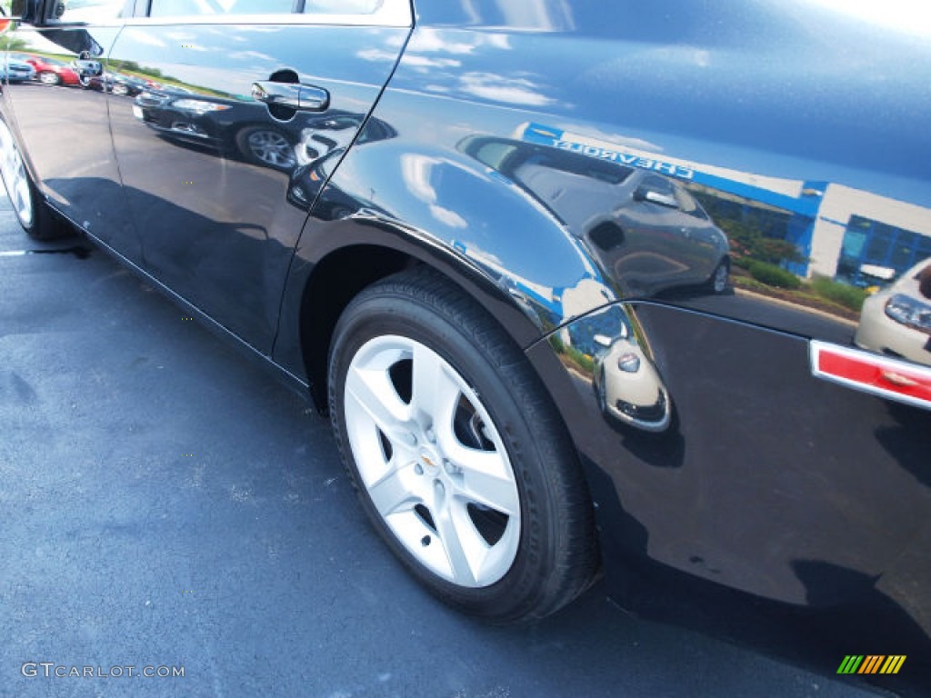 2009 Malibu LS Sedan - Black Granite Metallic / Titanium photo #4