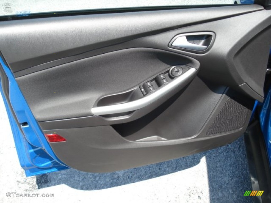 2012 Focus SE Sport Sedan - Blue Candy Metallic / Two-Tone Sport photo #12