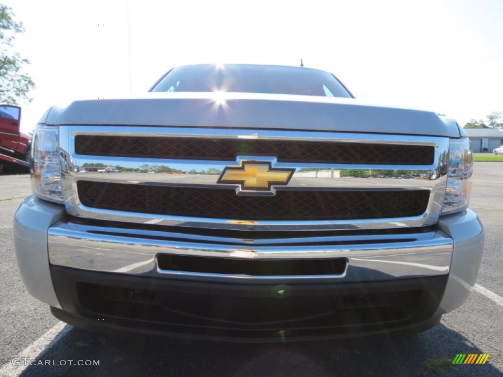 2011 Silverado 1500 LS Extended Cab - Sheer Silver Metallic / Dark Titanium photo #2