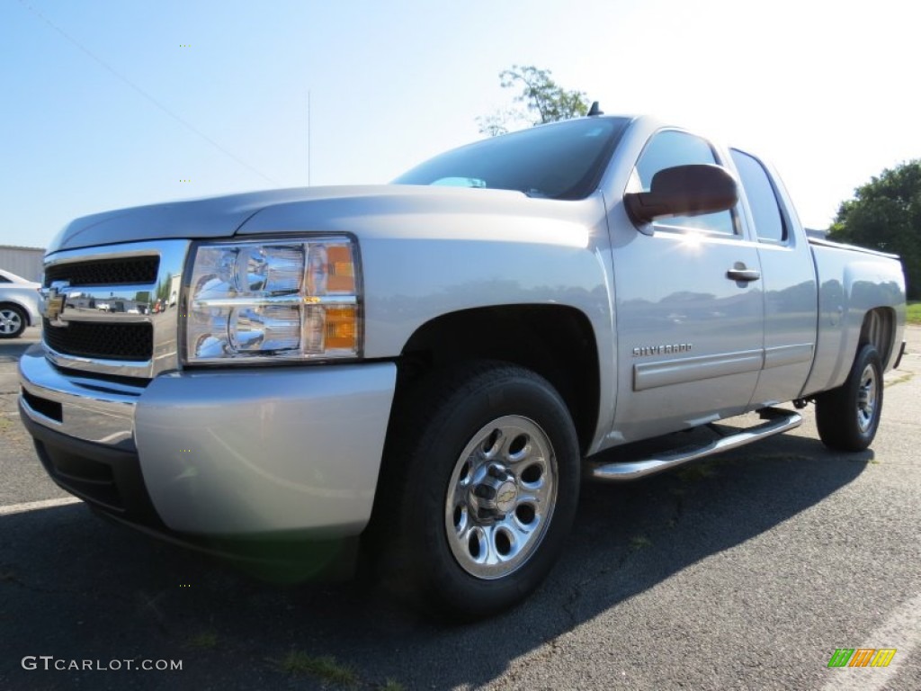 2011 Silverado 1500 LS Extended Cab - Sheer Silver Metallic / Dark Titanium photo #3