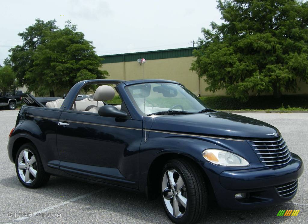 2005 PT Cruiser GT Convertible - Midnight Blue Pearl / Taupe/Pearl Beige photo #28