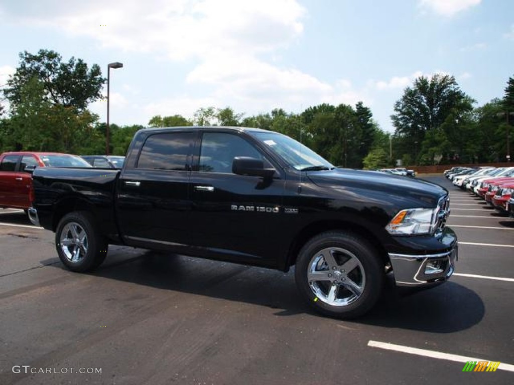 2012 Ram 1500 Big Horn Crew Cab 4x4 - Black / Dark Slate Gray/Medium Graystone photo #2