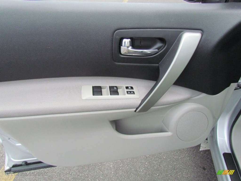 2011 Rogue SV AWD - Silver Ice Metallic / Black photo #11