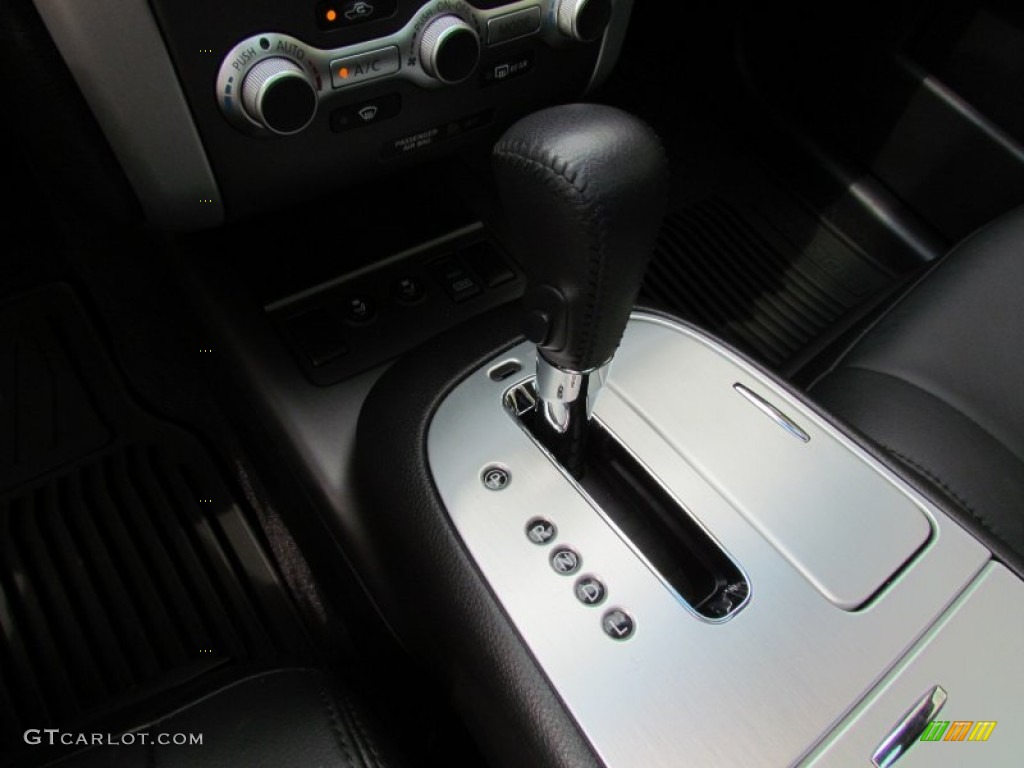 2011 Murano SV AWD - Platinum Graphite / Black photo #12