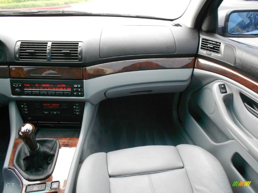 2002 BMW 5 Series 540i Sedan Grey Dashboard Photo #67802034