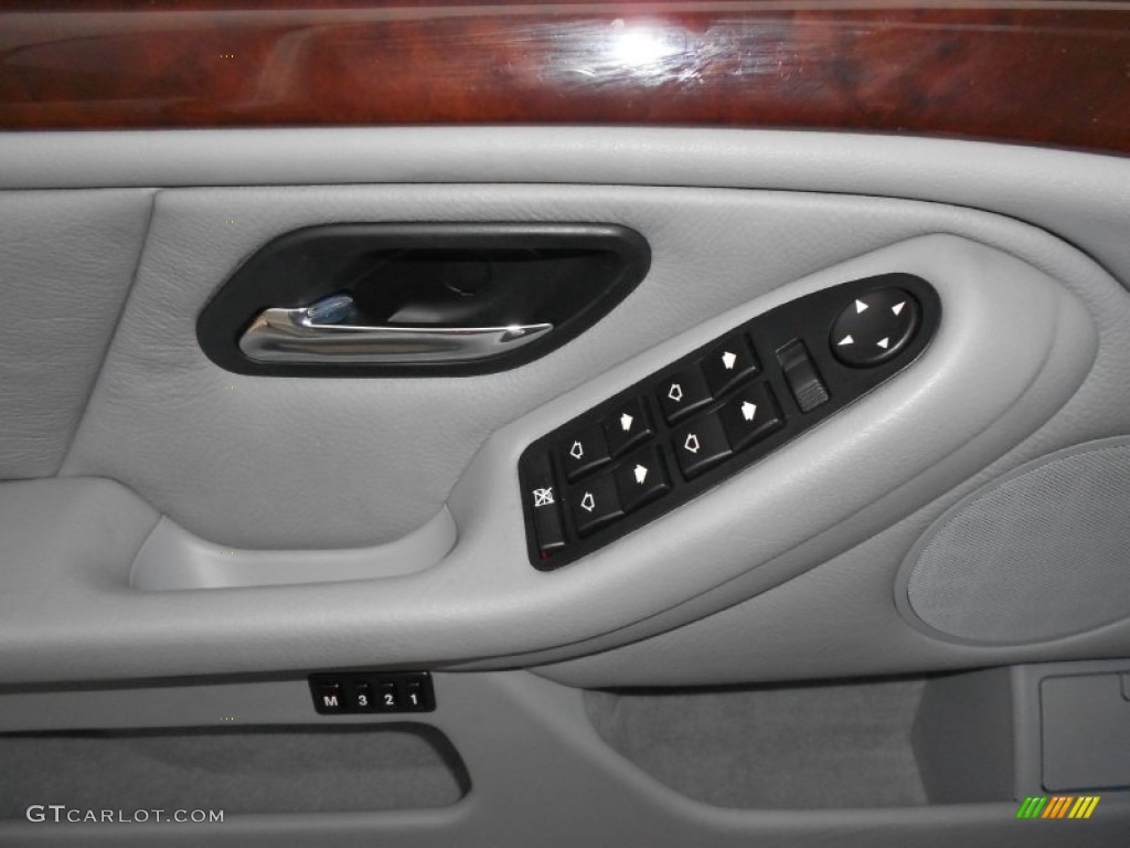 2002 BMW 5 Series 540i Sedan Controls Photo #67802052