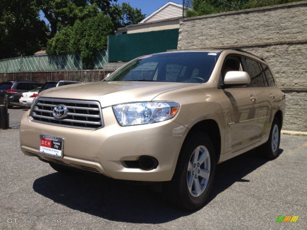 2010 Highlander V6 4WD - Sandy Beach Metallic / Sand Beige photo #4