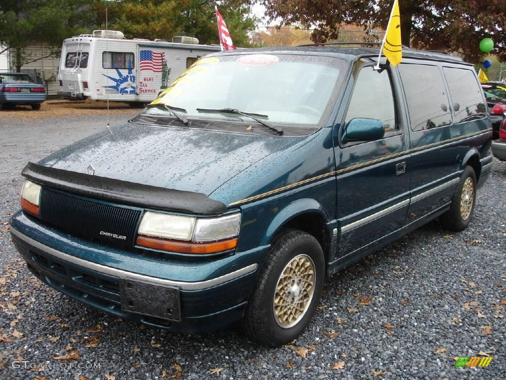 1995 Town & Country  - Emerald Green Pearl Metallic / Beige photo #1