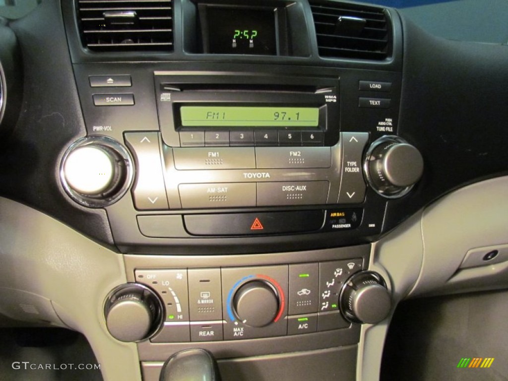 2010 Highlander V6 4WD - Classic Silver Metallic / Ash photo #20