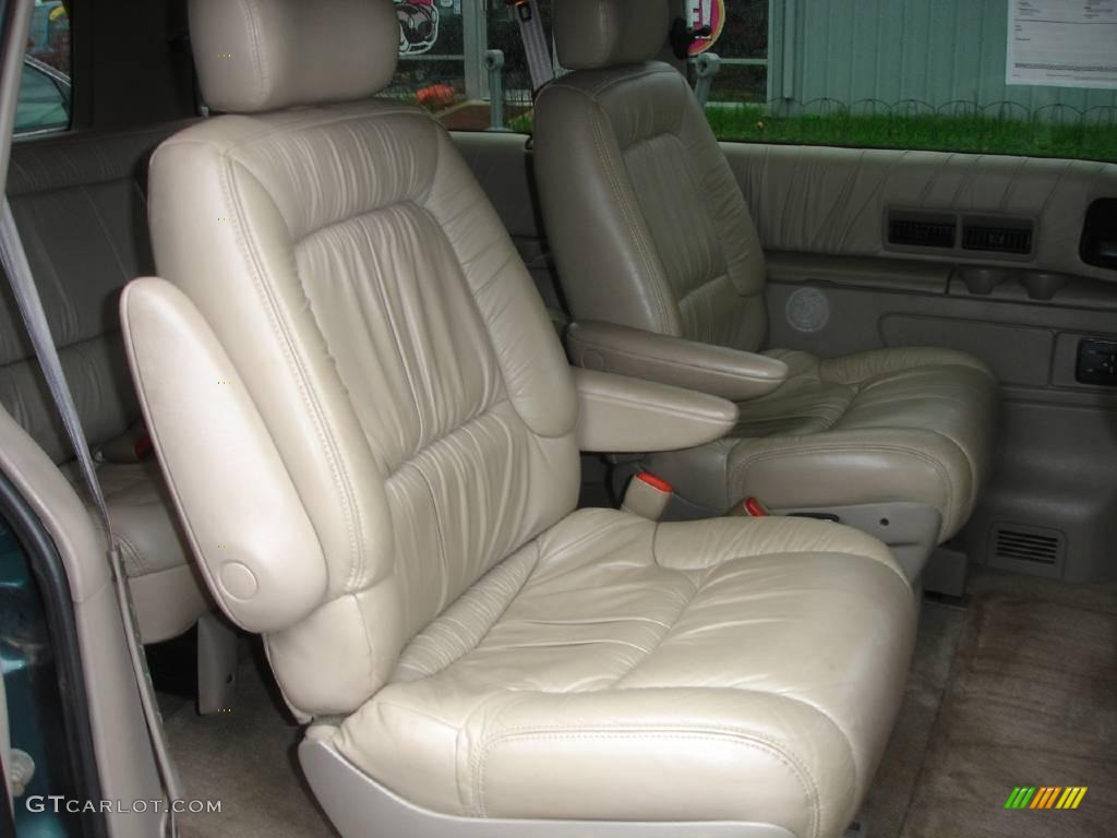 1995 Town & Country  - Emerald Green Pearl Metallic / Beige photo #13