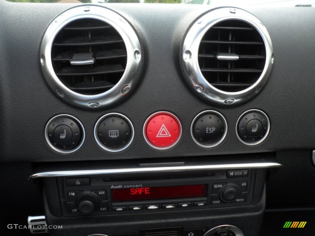 2005 Audi TT 1.8T Roadster Controls Photo #67808475