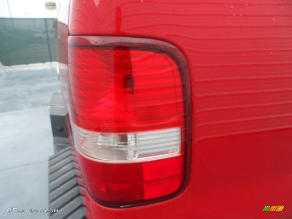 2004 F150 XLT SuperCrew - Bright Red / Medium/Dark Flint photo #15