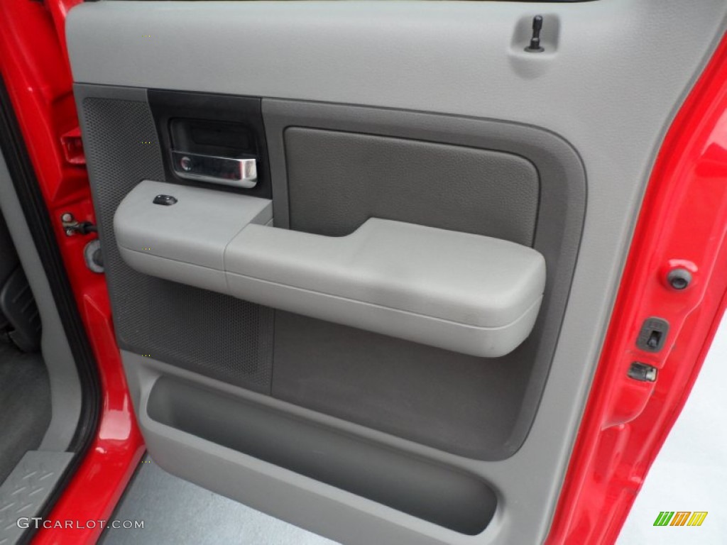 2004 F150 XLT SuperCrew - Bright Red / Medium/Dark Flint photo #22