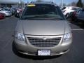 2001 Champagne Pearl Chrysler Voyager LX  photo #2