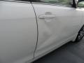 Super White - Camry LE Photo No. 16