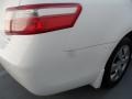 Super White - Camry LE Photo No. 17