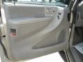 2001 Champagne Pearl Chrysler Voyager LX  photo #12