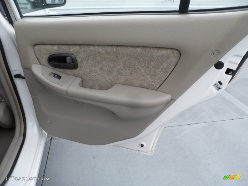 2001 Elantra GLS - Noble White / Beige photo #25