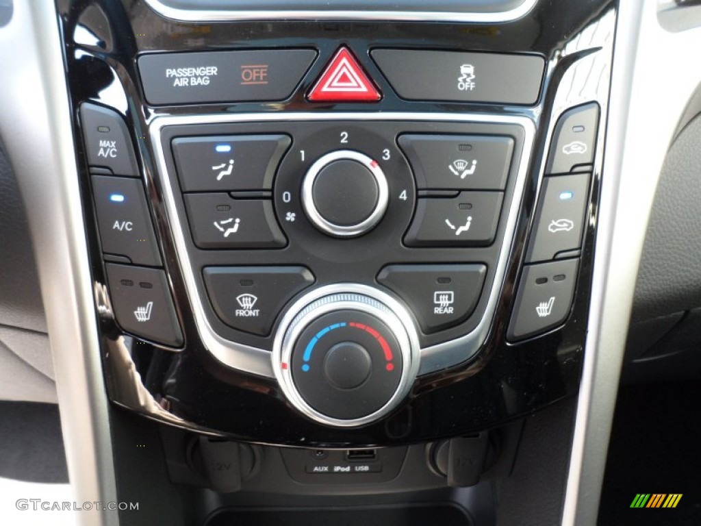 2013 Hyundai Elantra GT Controls Photo #67811118