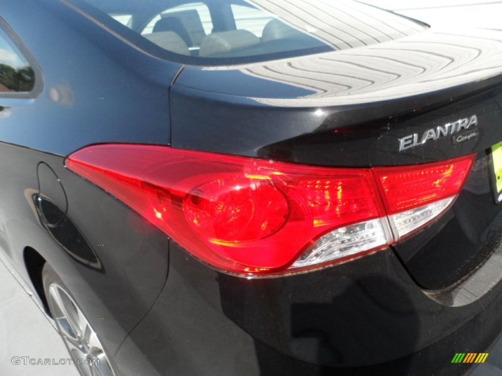 2013 Elantra Coupe SE - Black Noir Pearl / Gray photo #10