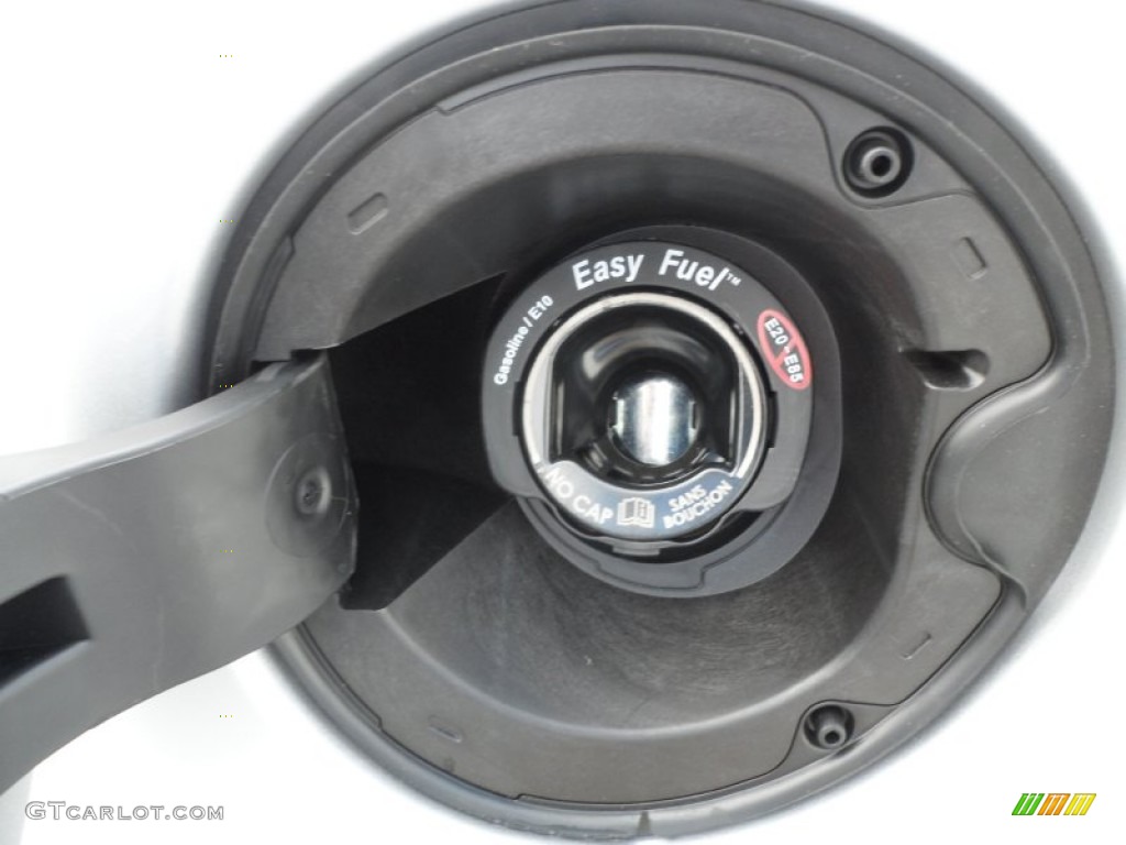 2013 Ford Edge Sport Easy-Fuel No-Cap Photo #67811511
