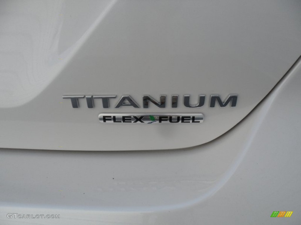 2012 Focus Titanium 5-Door - White Platinum Tricoat Metallic / Charcoal Black Leather photo #13