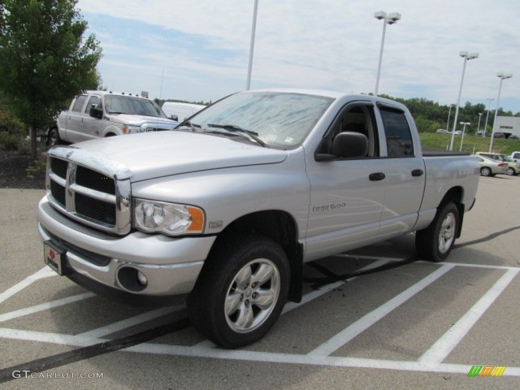 2004 Ram 1500 SLT Quad Cab 4x4 - Bright Silver Metallic / Dark Slate Gray photo #5