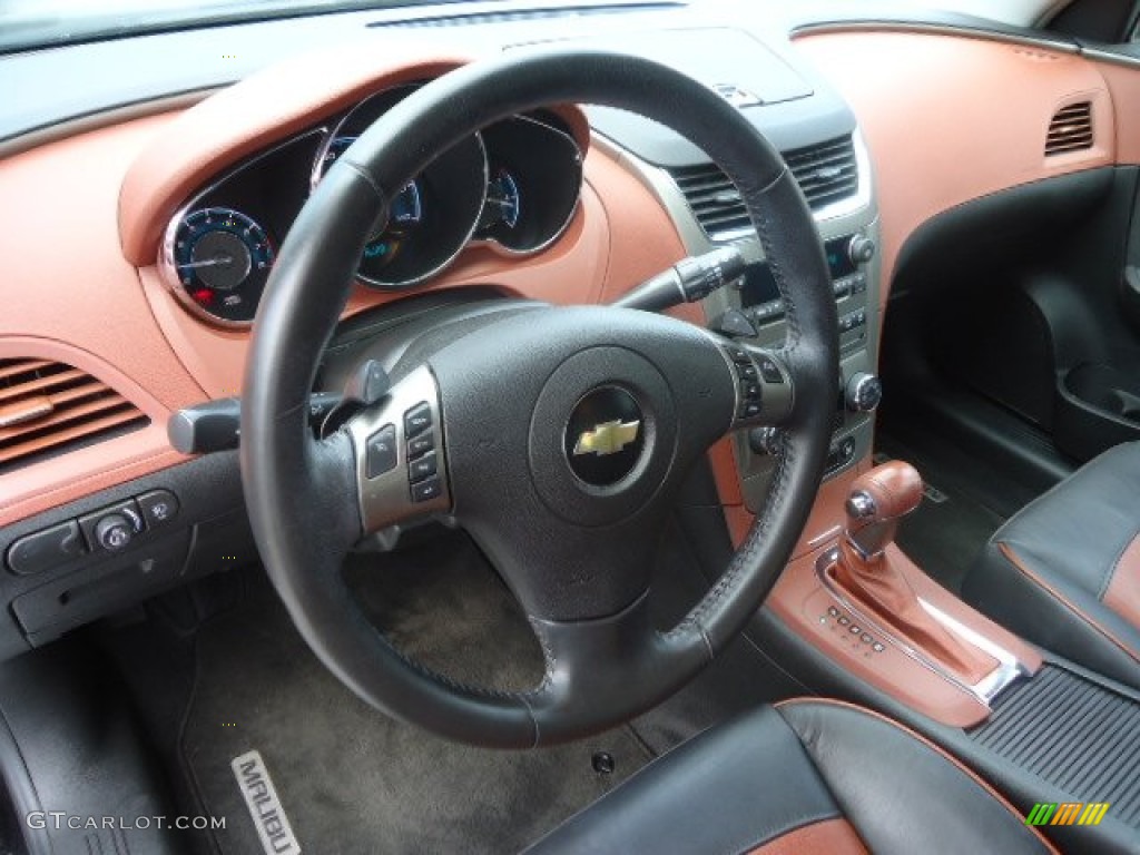 2009 Chevrolet Malibu LTZ Sedan Ebony/Brick Steering Wheel Photo #67815918